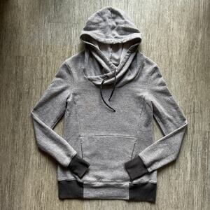 Te Verde Gray Front Pocket Thumb Holes Crossover Hooded Sweatshirt Size Small